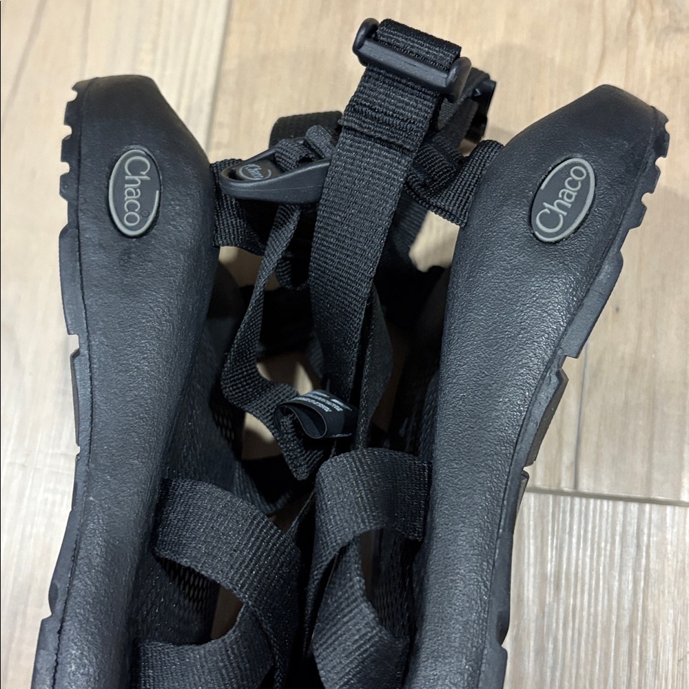Chaco Women's Z/2 Adjustable Strap Classic Sandal Black j105430 Size 9 Toe Strap - Picture 4 of 8